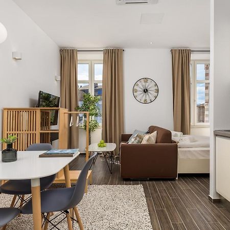 Apartments Harbour View Rijeka Eksteriør billede